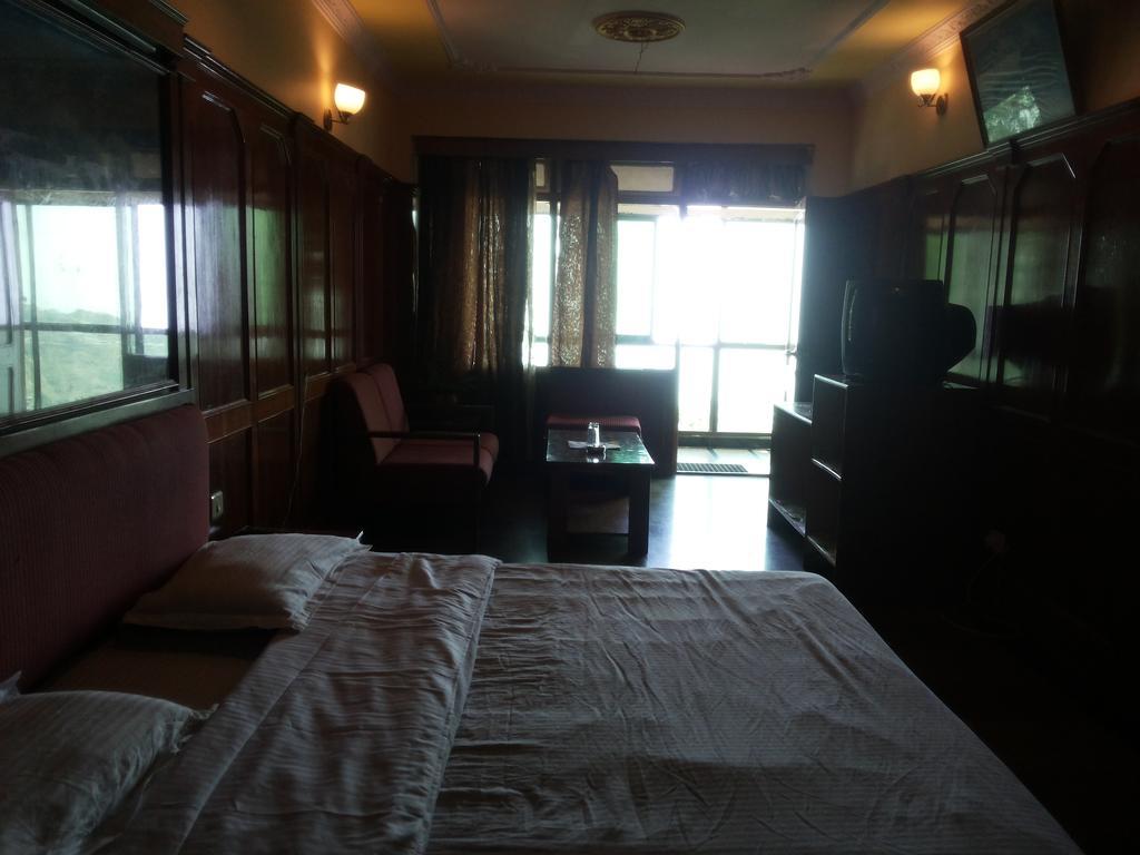 Valley View Hotel Mussoorie Cameră foto
